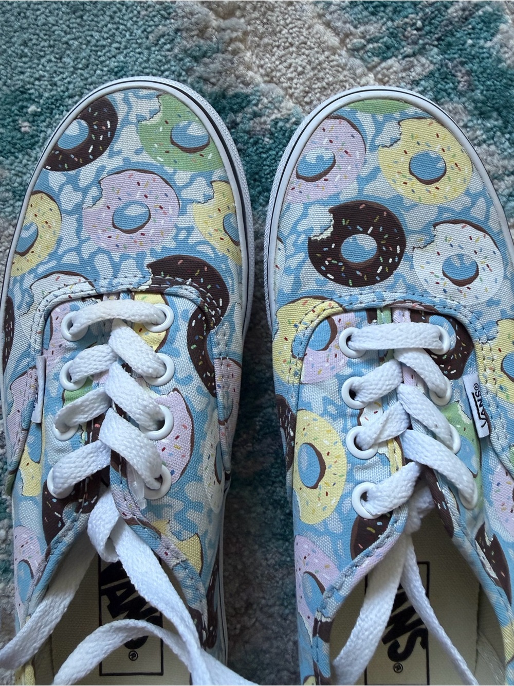 Vans Authentic Donuts Munchies Sprinkles Blue Shoes Men’s Size 6 / Women’s 7.5 View 2